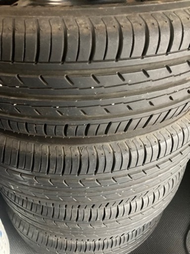 車のパーツ タイヤ、ホイール