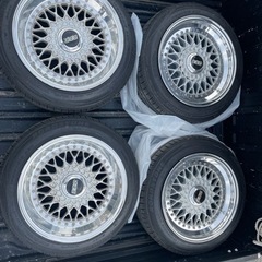 車のパーツ タイヤ、ホイール