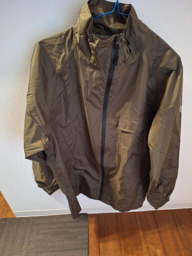 新品に近い、カッパ、お色はグリーン。お安くどうぞ