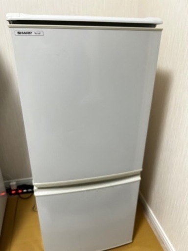【よく冷えます】SHARP 2ドア冷蔵庫 一人暮らし用　137L