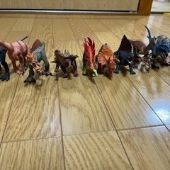 【恐竜好き初心者向け】恐竜関係セットの画像