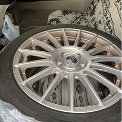 車のパーツ タイヤ、ホイール