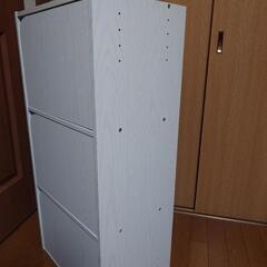 ニトリ  カラーボックス(扉付き)の画像