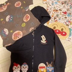 アンパンマンTシャツ2枚　美品パーカー1の画像