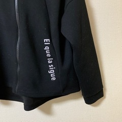 服/パーカーの画像