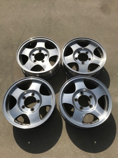 車のパーツ タイヤ、ホイール