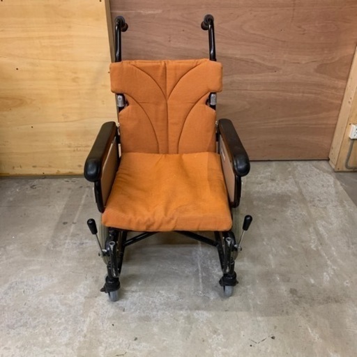 車イス　車椅子　室内用　介助式タイプ　National（松下電工）　折りたたみ　介助式車いす　リラクターン VA10052  最大体重100kg 中古