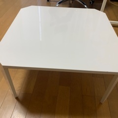 折りたたみテーブル