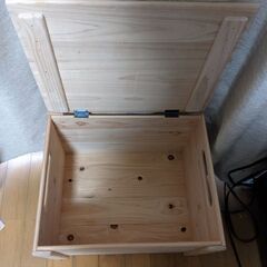 木箱の画像