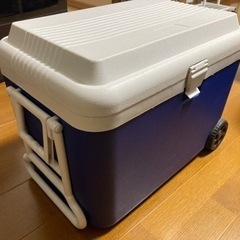 キャスター付きクーラーボックス