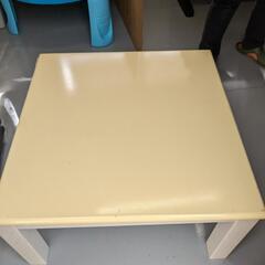 テーブル