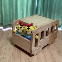 バス🚌のおもちゃ箱（木製）の画像