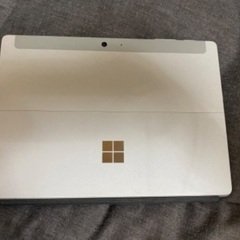3/26の19時ごろ　新宿駅で　美品　surfaceGo 8GB 128GB 本体のみの画像