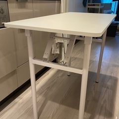 【完全新品値下がり！！！】折りたたみテーブル　デスク