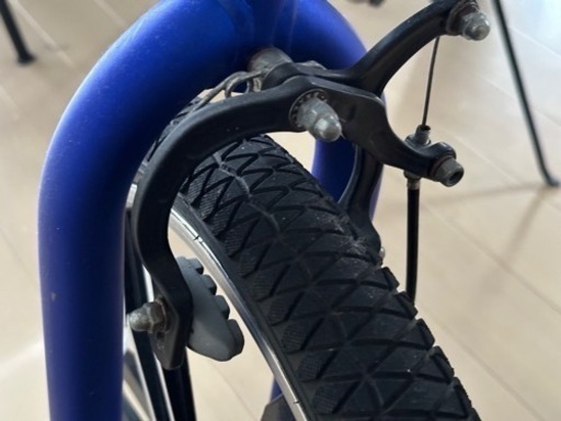【問い合わせ中】BMX 20インチ