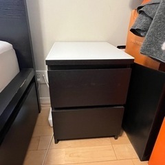 IKEA マルム ベッドサイドチェスト