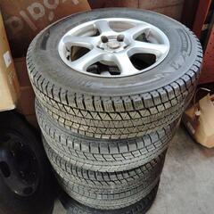 車のパーツ タイヤ、ホイール