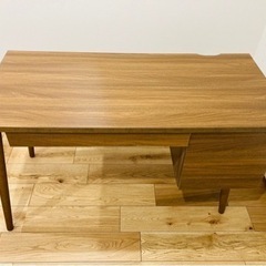 【取引中】おしゃれ　デスクの画像