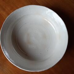 未使用【再値下げ】　白い焼き物の大皿の画像