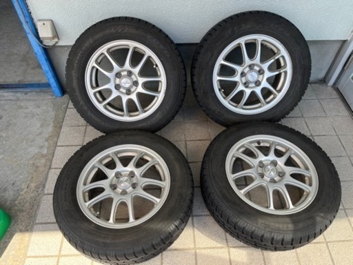 （御成約致しました）プリウス★スタッドレスタイヤ★195/65R15バリ山★