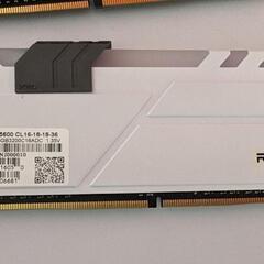 Geil EVO X II AMD Edition RGB OCメモリ DDR4-3200 PC4-25600 8GBx2の画像