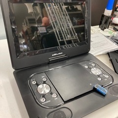 ★激安★KAIHO 13型ポータブルDVDプレーヤーの画像