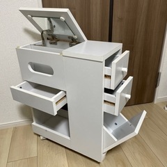 家具 ドレッサーの画像