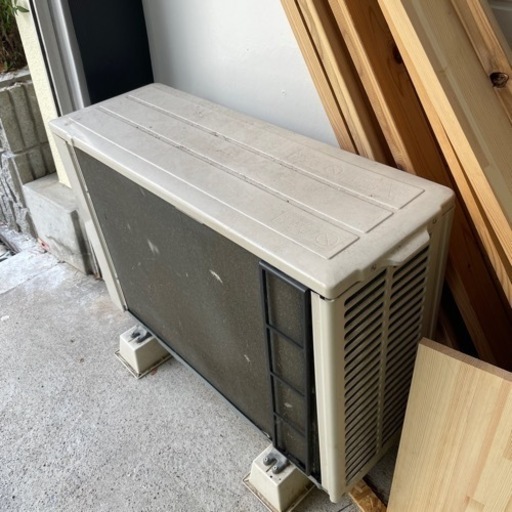 エアコン　200v　