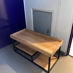 【無料家具】テーブル、ポールハンガー、チェア