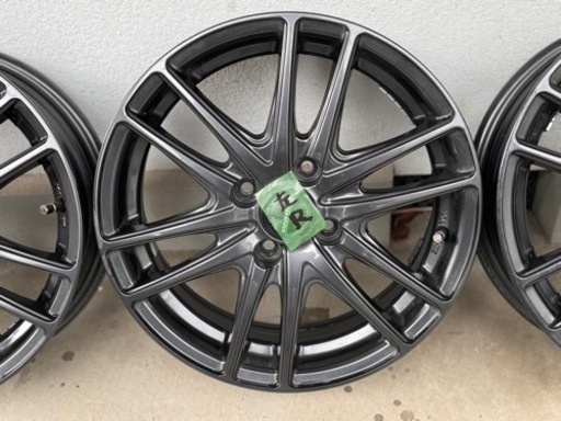 車のパーツ タイヤ、ホイール