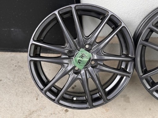 車のパーツ タイヤ、ホイール
