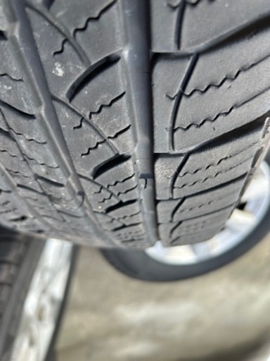 車のパーツ タイヤ、ホイール