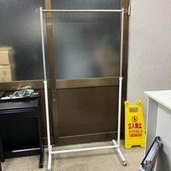 O2403-807 伸縮ハンガーラック 高さ調整可 中古