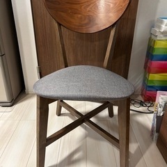 【取りに来て頂ける方にお譲りします】椅子