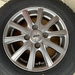 車のパーツ タイヤ、ホイール