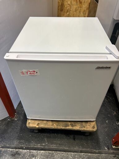 ☆中古￥6,000！Abitelax　45㍑1ドア冷蔵庫　家電　2018年製　AR-49型　幅45㎝ｘ奥行49㎝ｘ高さ50㎝　【BC193】