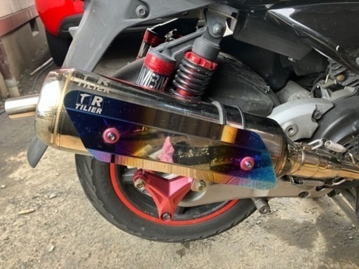 お話し中、シグナスXマフラー