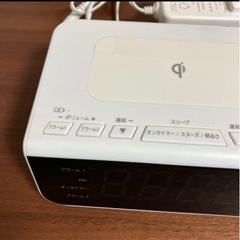 エンジニアリング　YACWC278J1W　ワイヤレス充電器付きラジオ時計の画像