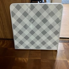 キャンプ・アウトドア用折りたたみテーブルの画像