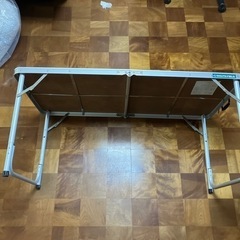 キャンプ・アウトドア用折りたたみテーブルの画像