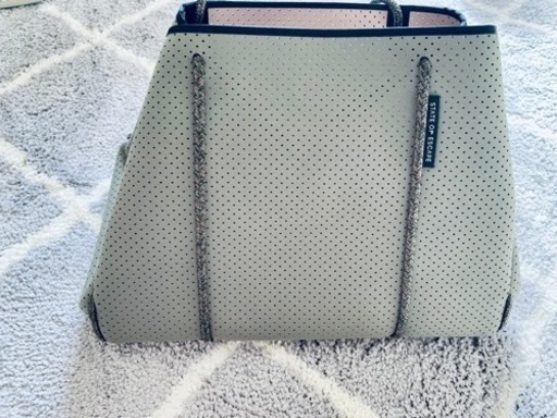 STAFE OF ESCAPE のトートバック