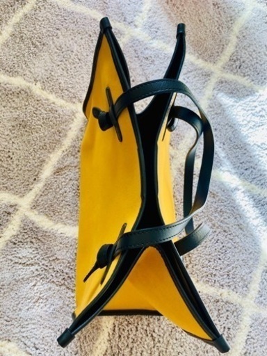 GIANNI CHIARINIのトートです