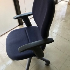 家具 オフィス用家具 いすの画像