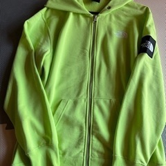 ノースフェイスパーカーの画像