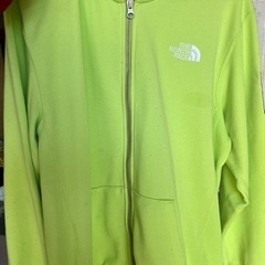 ノースフェイスパーカーの画像