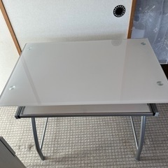 パソコンラック・パソコンデスク・ガラス製の画像