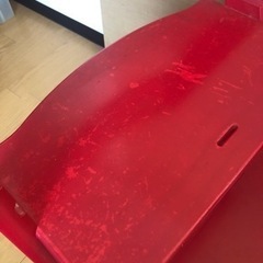 STOKKE 子供用チェアの画像