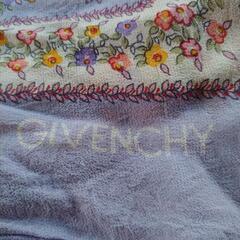 GIVENCHYスカーフの画像