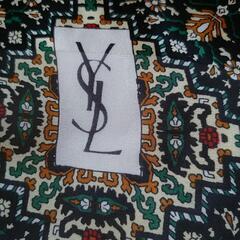 YVESSAINTLAURENTスカーフの画像