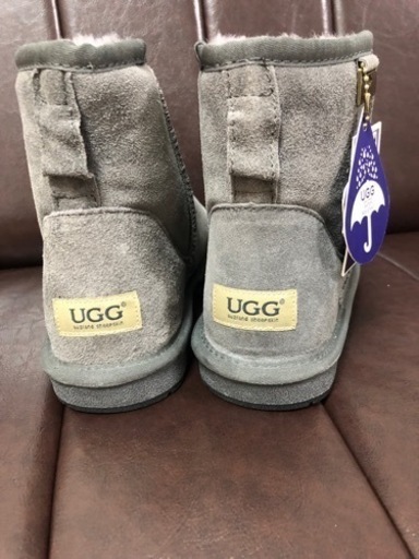 【新品】UGG ブーツ　レア物　
